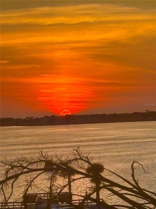 For Sale: $364,900 (2 beds, 2 baths, 1440 Square Feet)