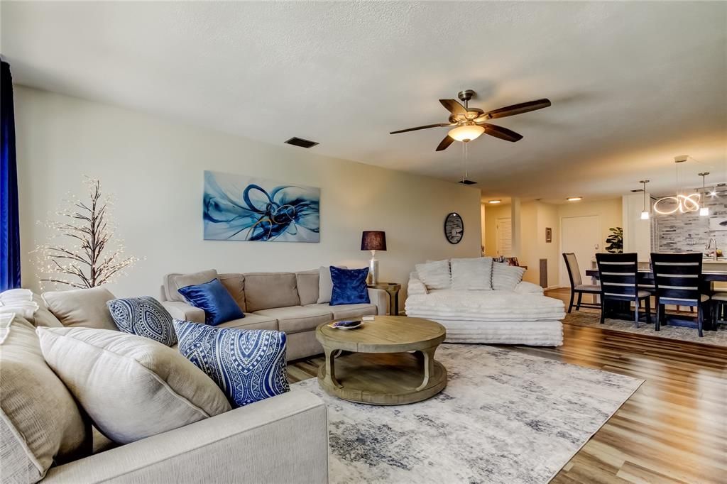 For Sale: $364,900 (2 beds, 2 baths, 1440 Square Feet)