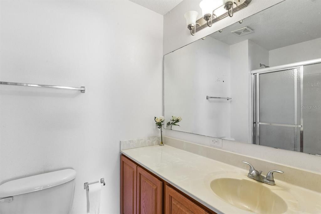 待售: $419,000 (6 贝兹, 4 浴室, 3920 平方英尺)