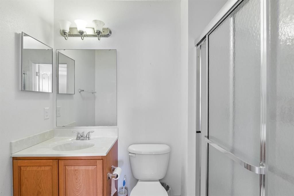 待售: $419,000 (6 贝兹, 4 浴室, 3920 平方英尺)