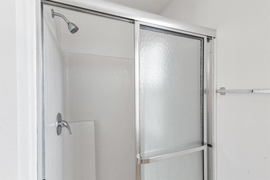 待售: $419,000 (6 贝兹, 4 浴室, 3920 平方英尺)