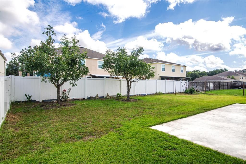 待售: $419,000 (6 贝兹, 4 浴室, 3920 平方英尺)