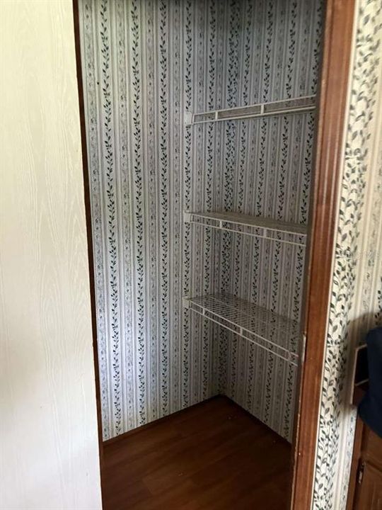 待售: $109,000 (3 贝兹, 2 浴室, 1560 平方英尺)