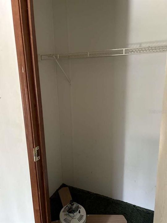 待售: $109,000 (3 贝兹, 2 浴室, 1560 平方英尺)