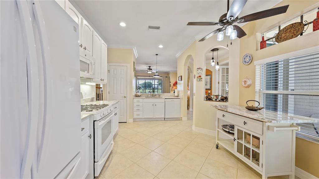 Active With Contract: $454,750 (3 beds, 3 baths, 2182 Square Feet)