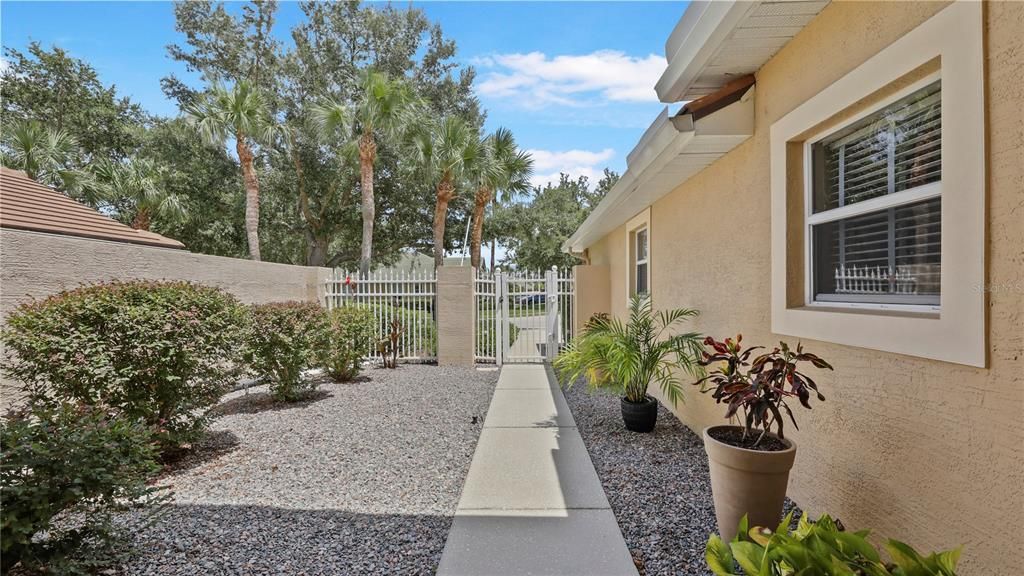 Active With Contract: $454,750 (3 beds, 3 baths, 2182 Square Feet)