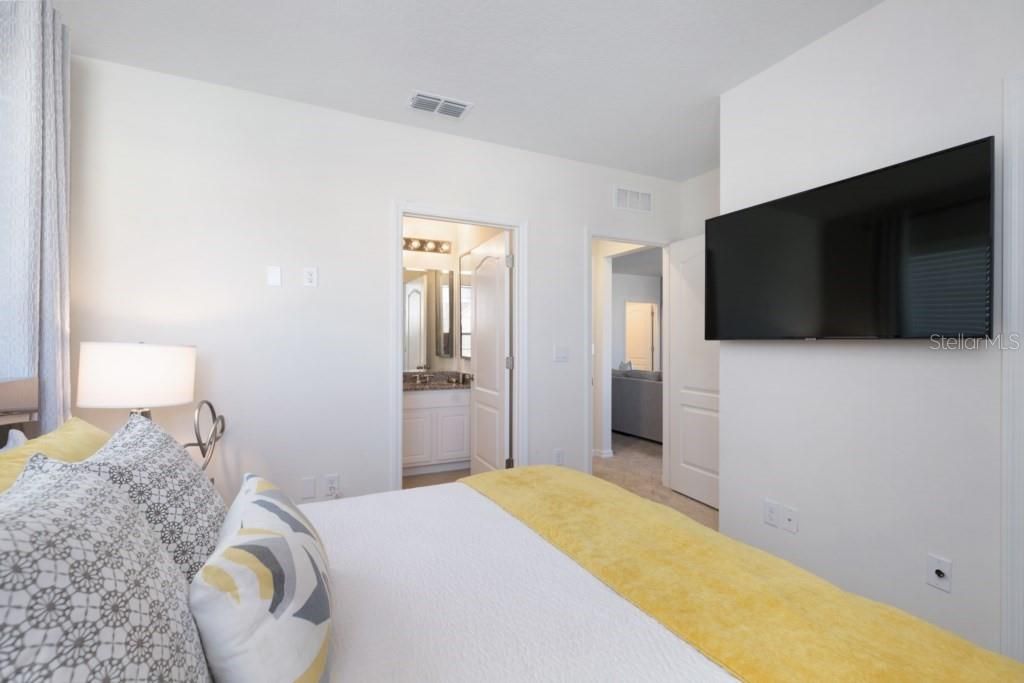 For Sale: $580,000 (5 beds, 4 baths, 2784 Square Feet)