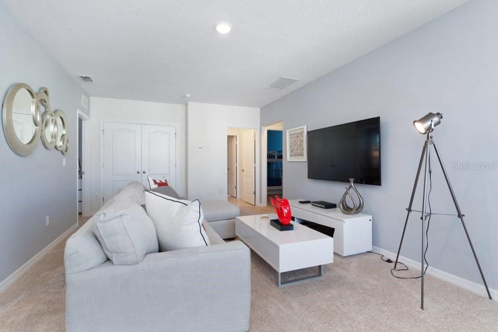 For Sale: $580,000 (5 beds, 4 baths, 2784 Square Feet)