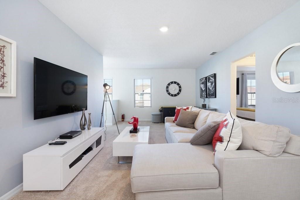 For Sale: $580,000 (5 beds, 4 baths, 2784 Square Feet)