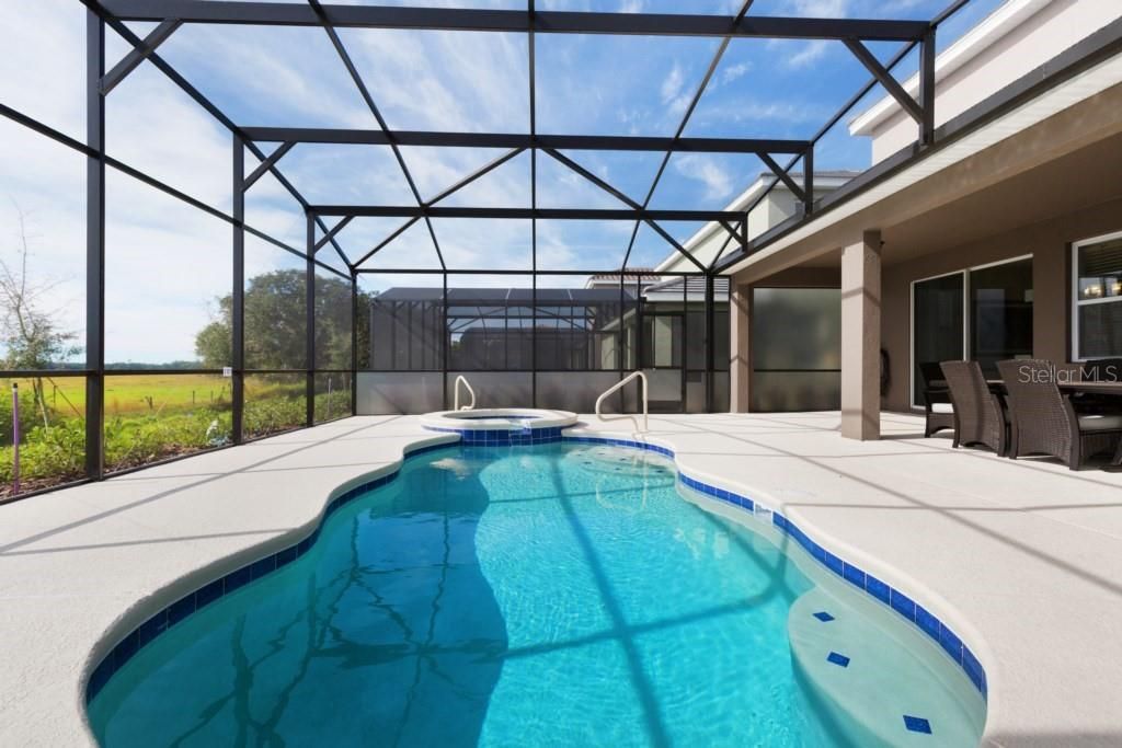 For Sale: $580,000 (5 beds, 4 baths, 2784 Square Feet)