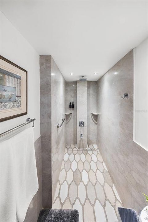 На продажу: $2,900,000 (2 спален, 3 ванн, 2500 Квадратных фут)