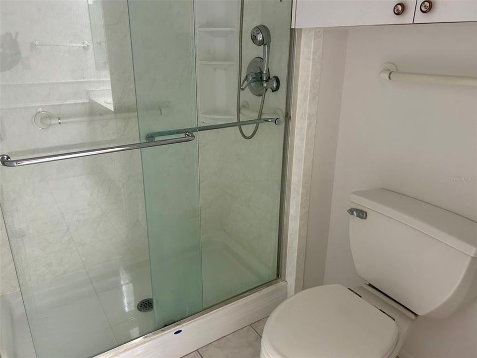 合同活跃: $288,000 (2 贝兹, 2 浴室, 1313 平方英尺)