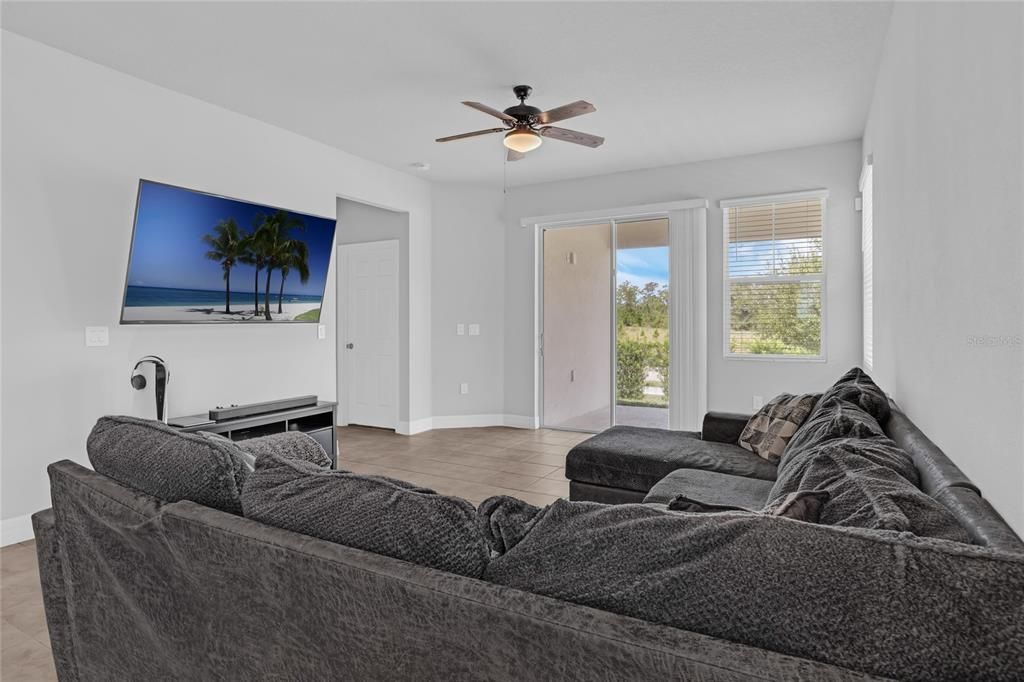 Под контрактом: $375,000 (3 спален, 2 ванн, 1502 Квадратных фут)