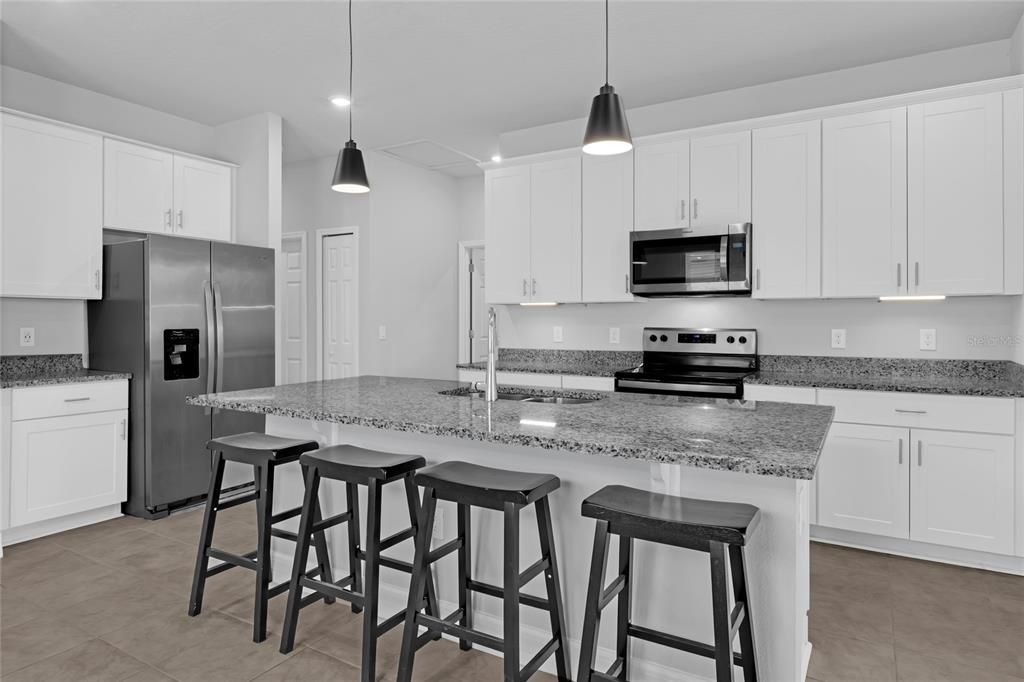 Под контрактом: $375,000 (3 спален, 2 ванн, 1502 Квадратных фут)