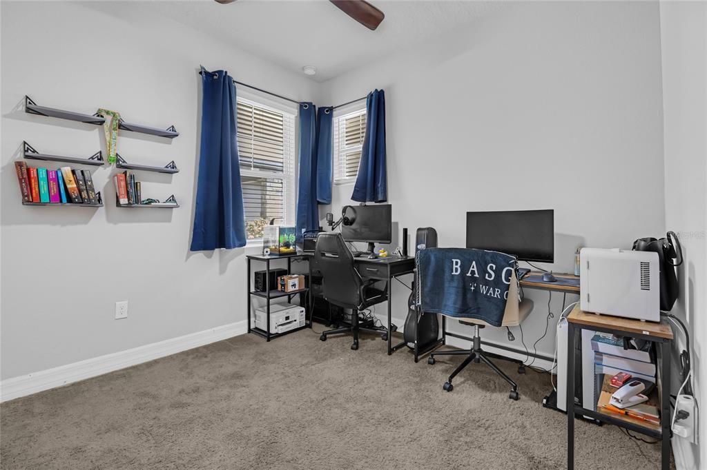 Под контрактом: $375,000 (3 спален, 2 ванн, 1502 Квадратных фут)