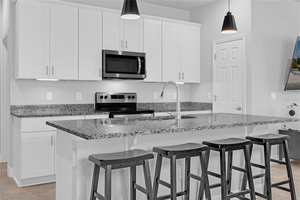 Под контрактом: $375,000 (3 спален, 2 ванн, 1502 Квадратных фут)