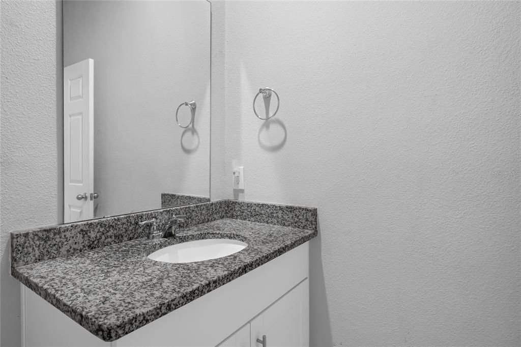 Под контрактом: $375,000 (3 спален, 2 ванн, 1502 Квадратных фут)