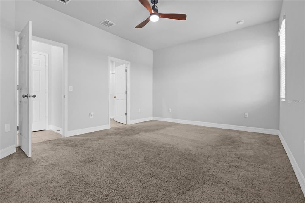 Под контрактом: $375,000 (3 спален, 2 ванн, 1502 Квадратных фут)