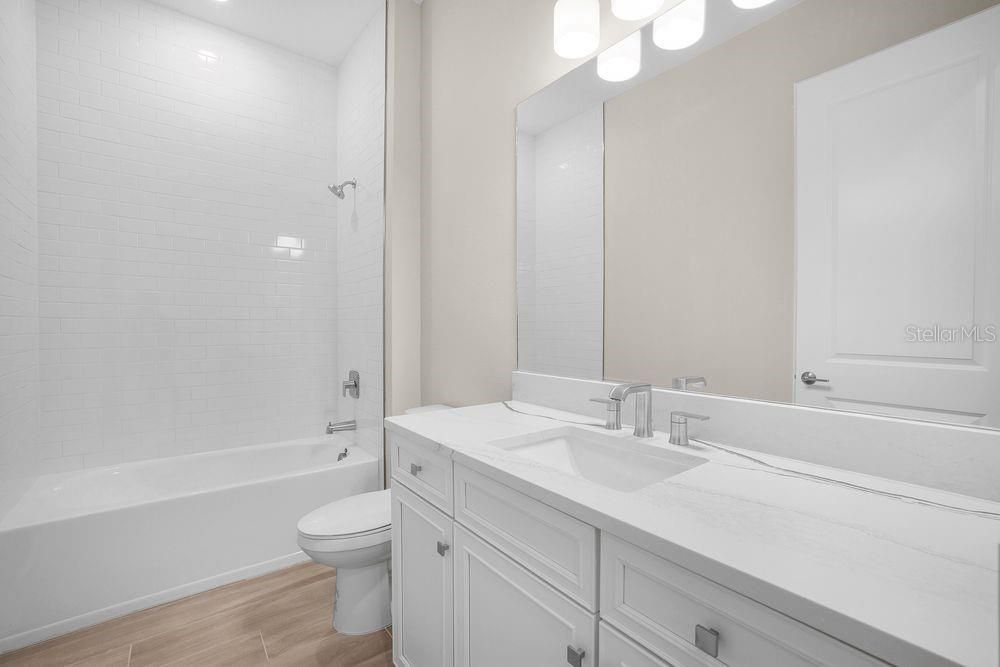 En Venta: $1,648,521 (3 camas, 3 baños, 3145 Pies cuadrados)