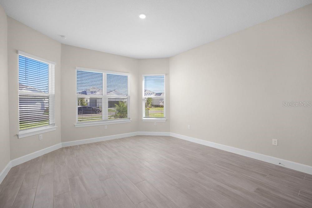 En Venta: $1,648,521 (3 camas, 3 baños, 3145 Pies cuadrados)