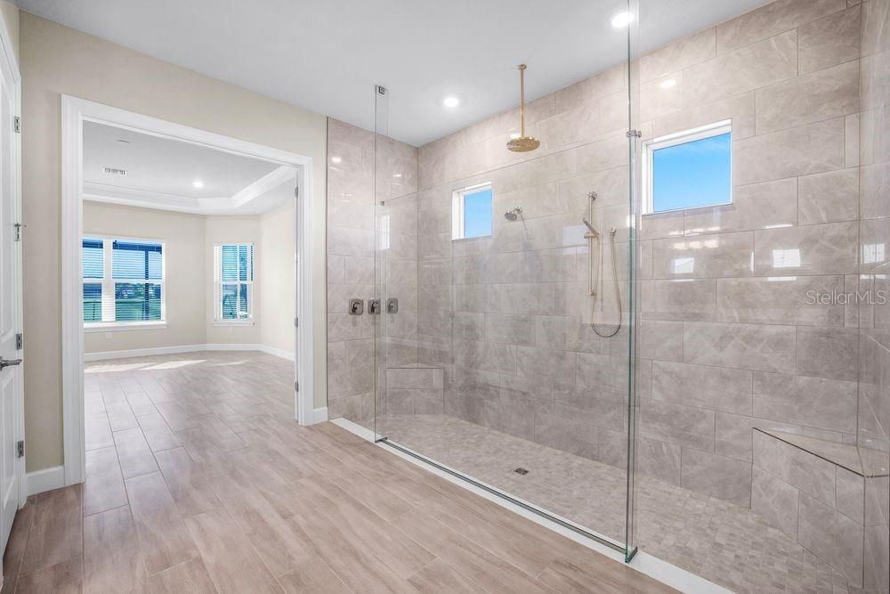 En Venta: $1,648,521 (3 camas, 3 baños, 3145 Pies cuadrados)