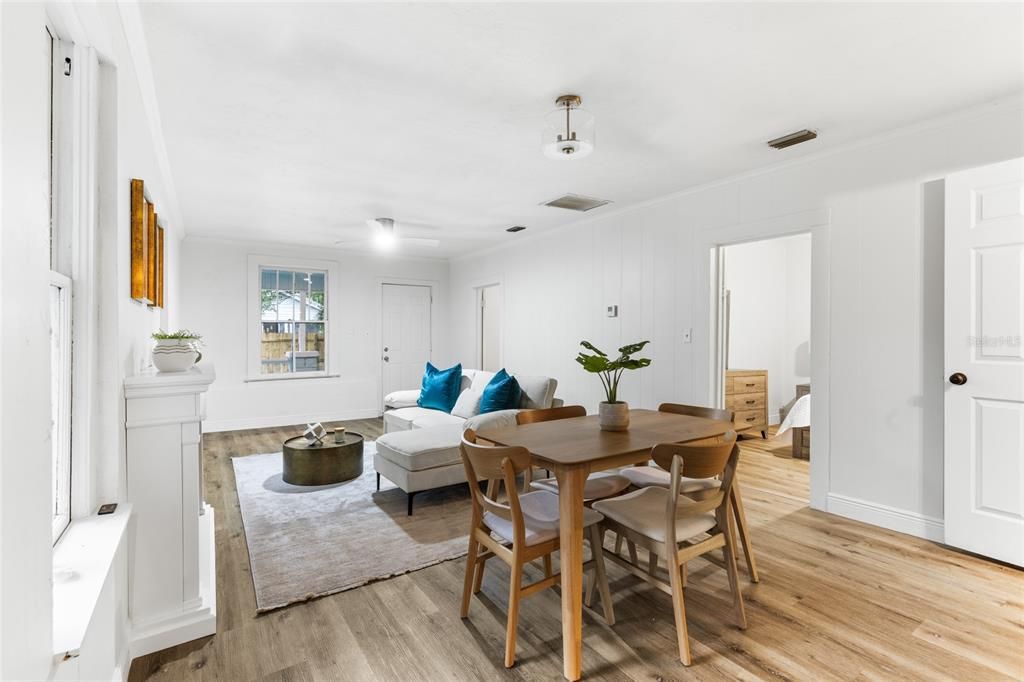 For Sale: $229,900 (2 beds, 1 baths, 847 Square Feet)