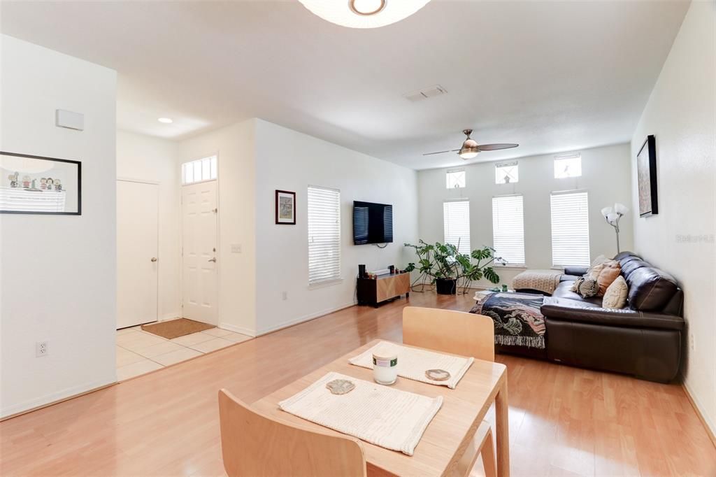 Active With Contract: $2,500 (4 beds, 2 baths, 1724 Square Feet)