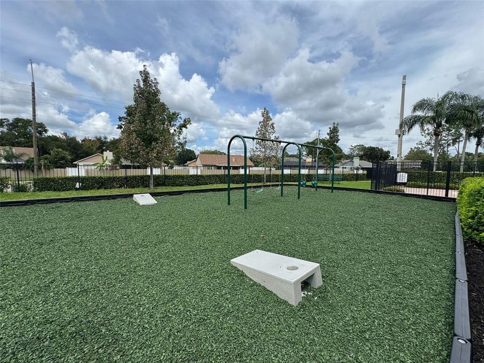 Active With Contract: $2,500 (4 beds, 2 baths, 1724 Square Feet)