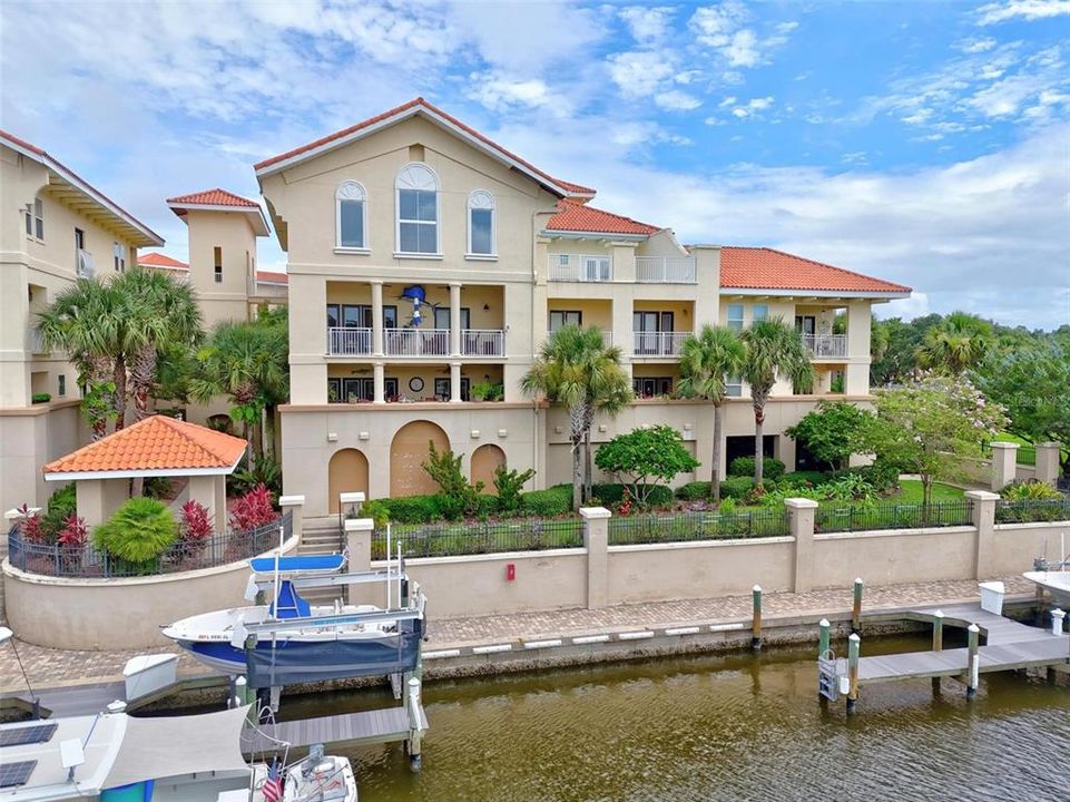 待售: $385,000 (3 贝兹, 2 浴室, 2325 平方英尺)