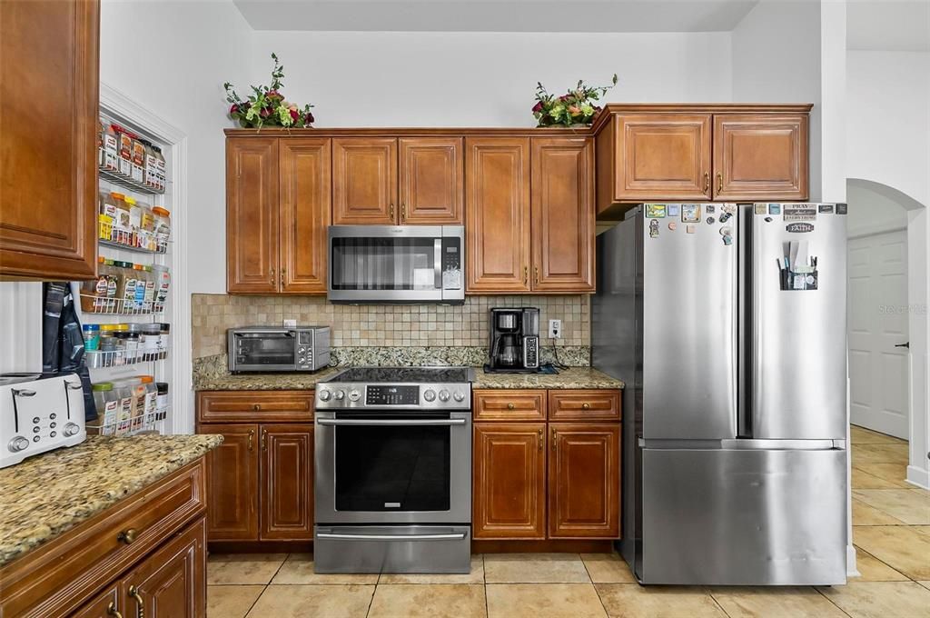 待售: $385,000 (3 贝兹, 2 浴室, 2325 平方英尺)