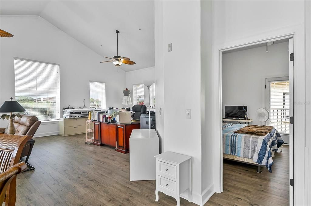 待售: $385,000 (3 贝兹, 2 浴室, 2325 平方英尺)