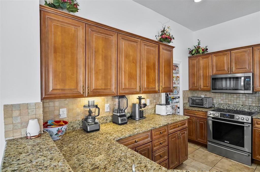 待售: $385,000 (3 贝兹, 2 浴室, 2325 平方英尺)