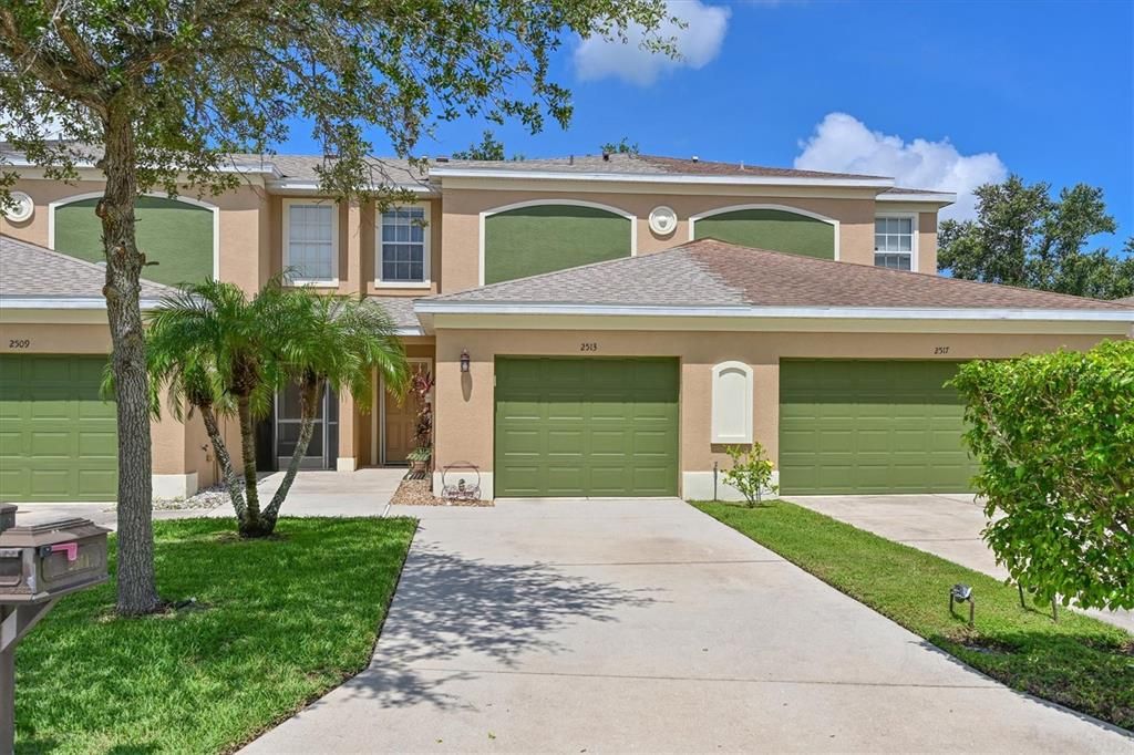 Active With Contract: $245,000 (3 beds, 2 baths, 1142 Square Feet)