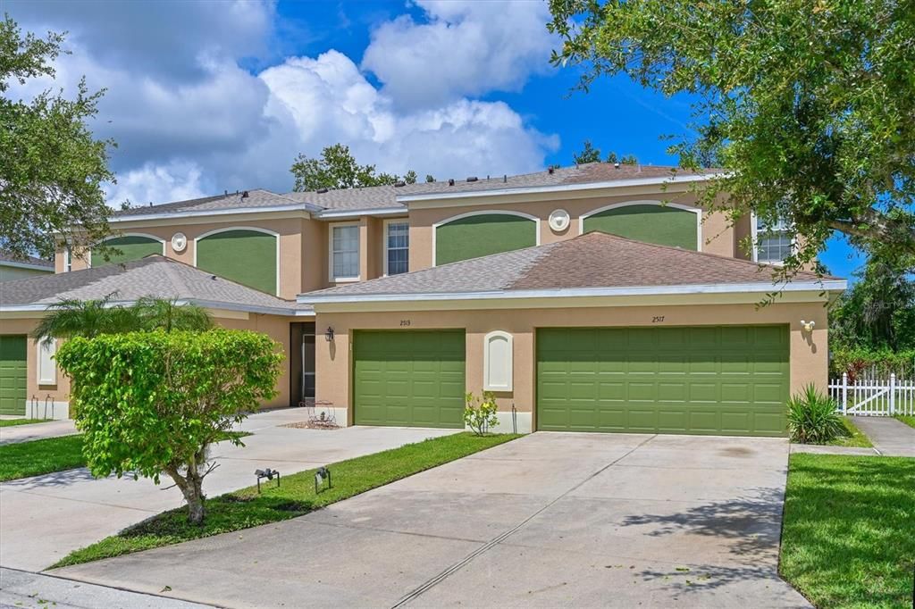 Active With Contract: $245,000 (3 beds, 2 baths, 1142 Square Feet)