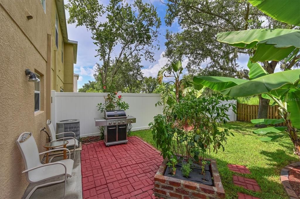 Active With Contract: $245,000 (3 beds, 2 baths, 1142 Square Feet)