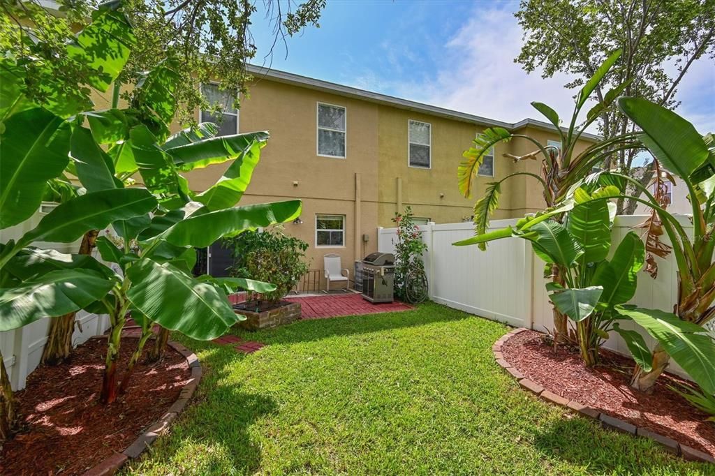 Active With Contract: $245,000 (3 beds, 2 baths, 1142 Square Feet)