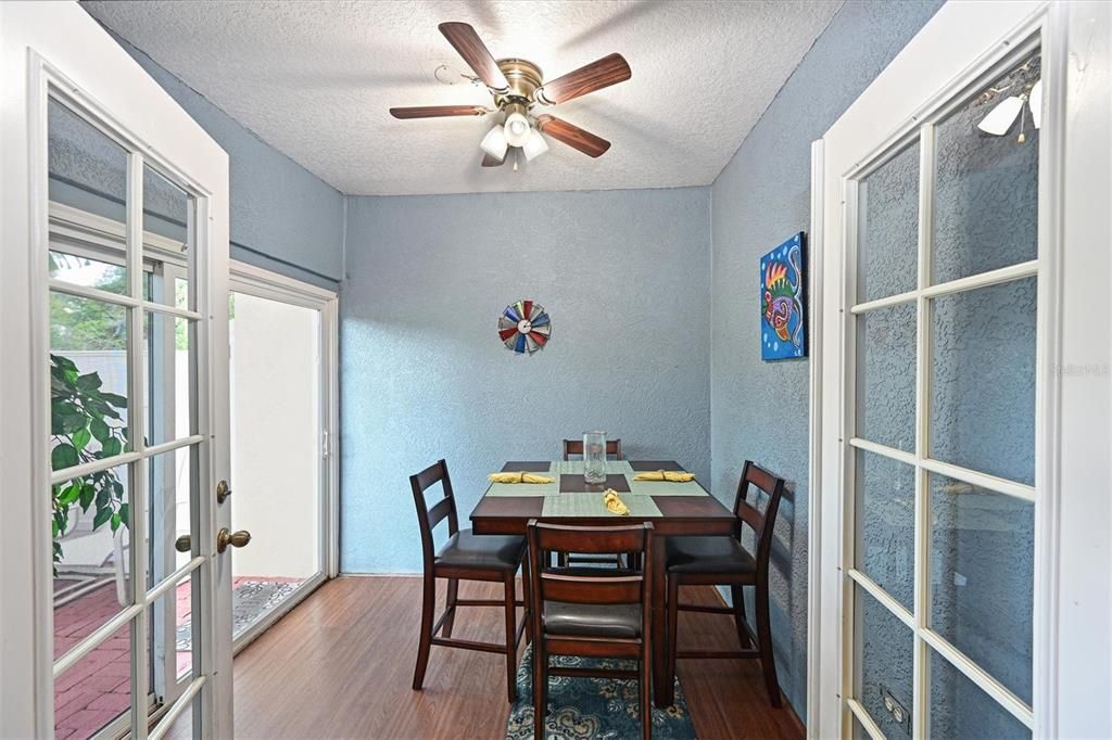 Active With Contract: $245,000 (3 beds, 2 baths, 1142 Square Feet)