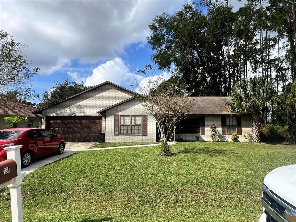 Recently Rented: $1,800 (3 beds, 2 baths, 1933 Square Feet)