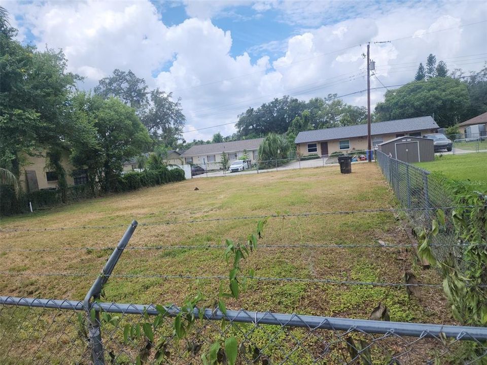 待售: $88,000 (0.14 acres)