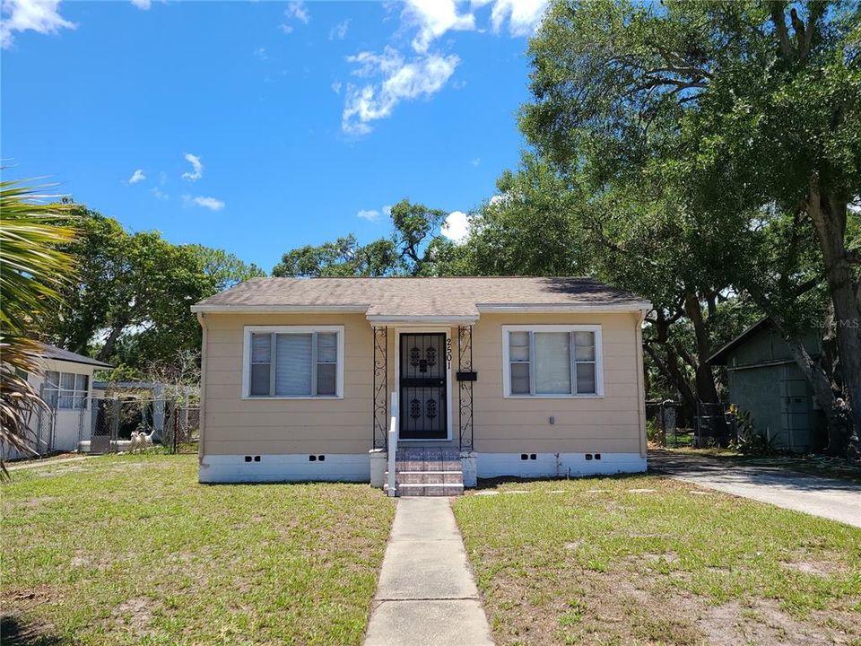 Recientemente alquilado: $2,075 (3 camas, 1 baños, 880 Pies cuadrados)