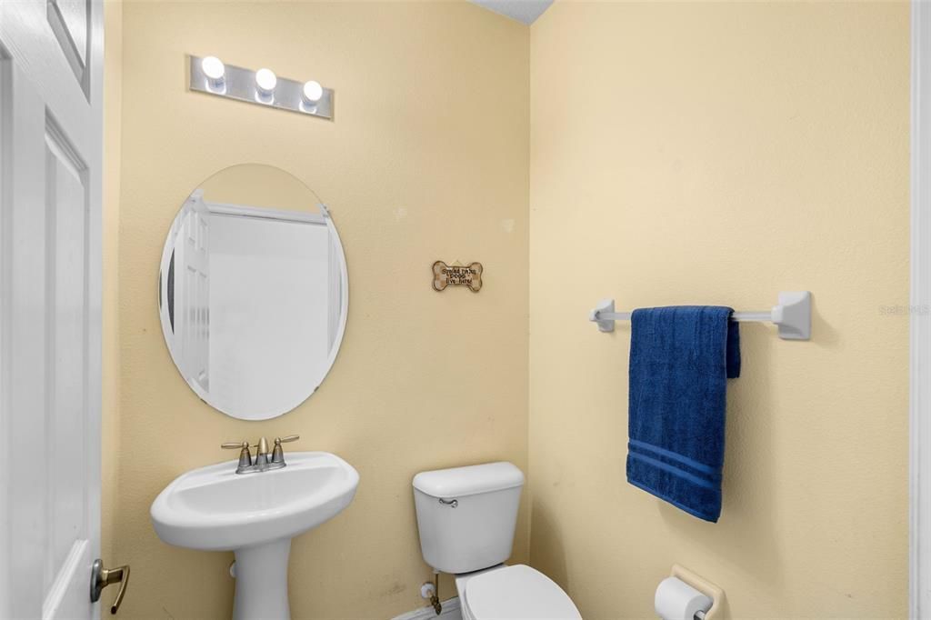 Под контрактом: $310,000 (4 спален, 2 ванн, 2146 Квадратных фут)