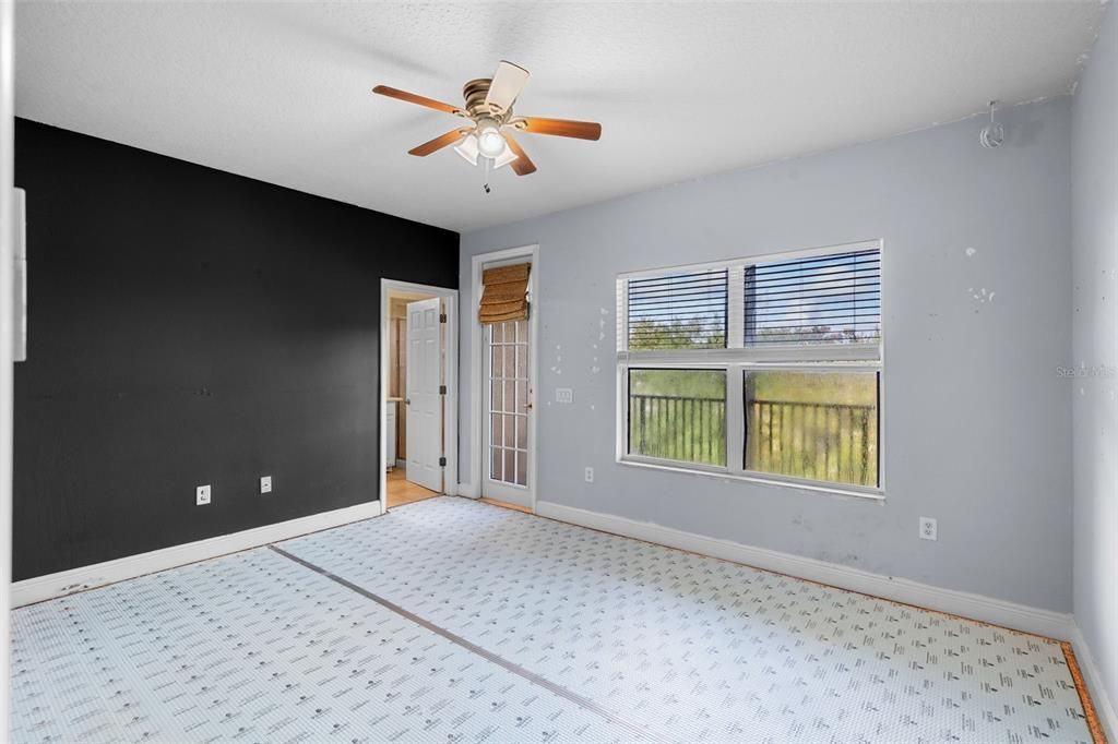 Под контрактом: $310,000 (4 спален, 2 ванн, 2146 Квадратных фут)