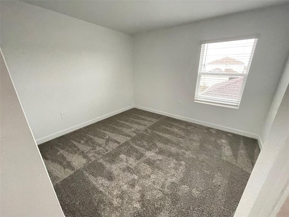 Под контрактом: $2,525 (3 спален, 2 ванн, 1636 Квадратных фут)