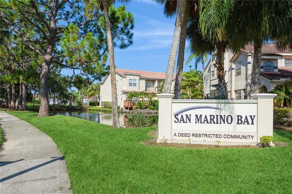 合同活跃: $2,100 (2 贝兹, 2 浴室, 1027 平方英尺)