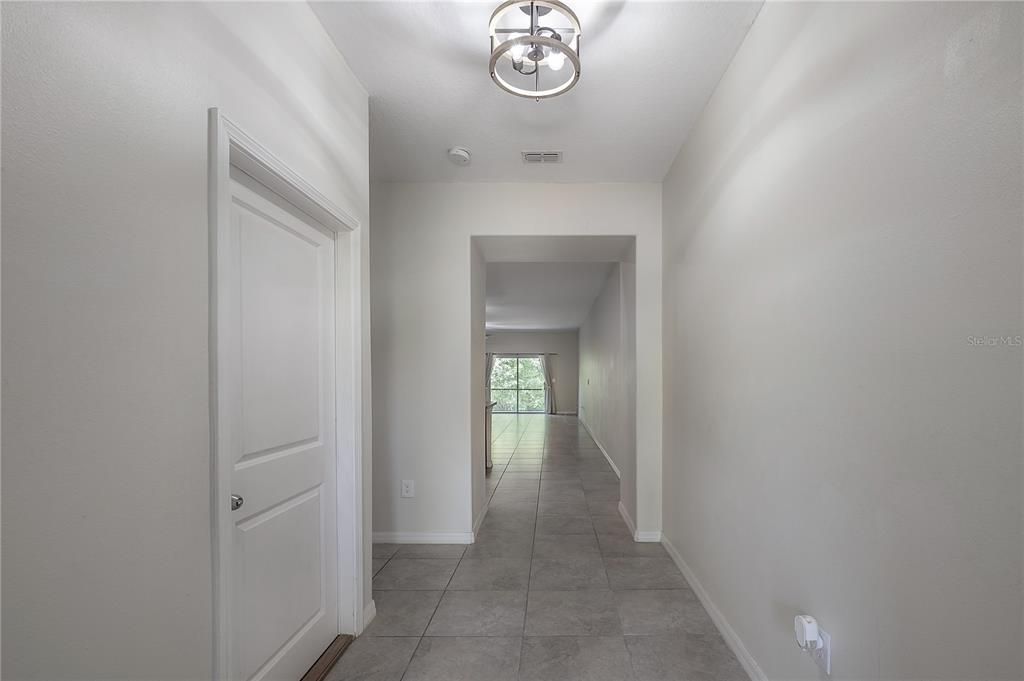 For Rent: $2,300 (3 beds, 2 baths, 1928 Square Feet)