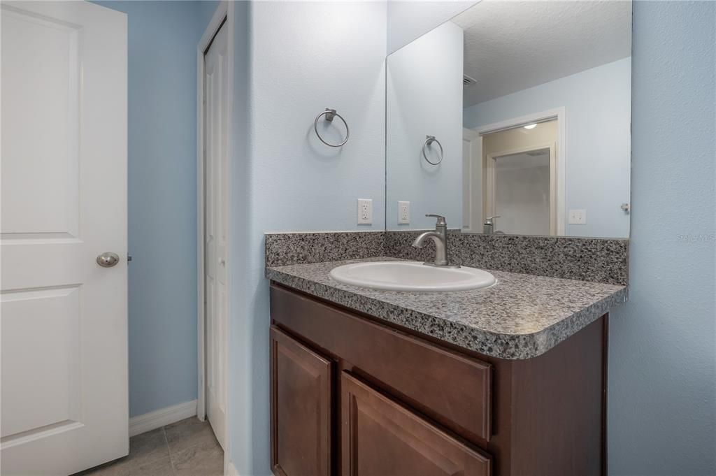 For Rent: $2,300 (3 beds, 2 baths, 1928 Square Feet)