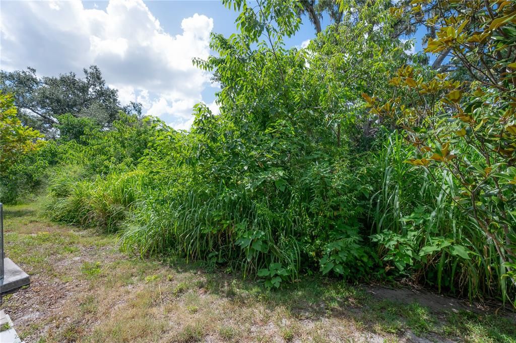 For Rent: $2,300 (3 beds, 2 baths, 1928 Square Feet)