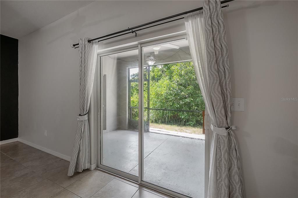 For Rent: $2,300 (3 beds, 2 baths, 1928 Square Feet)