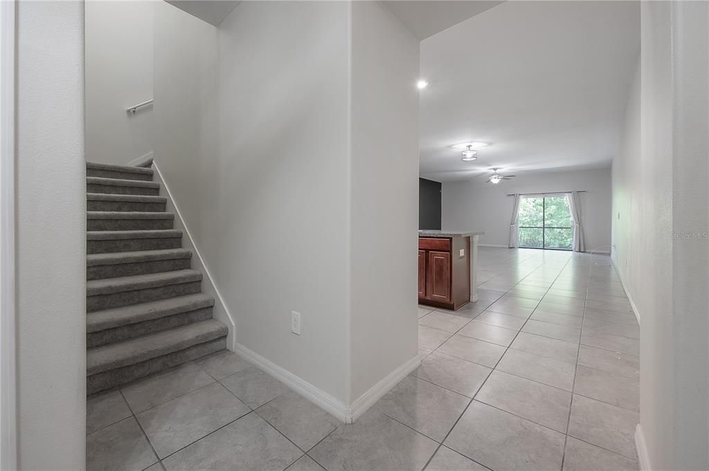 For Rent: $2,300 (3 beds, 2 baths, 1928 Square Feet)