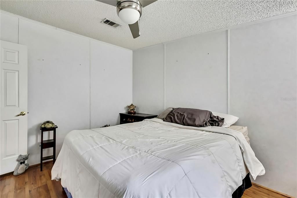 For Sale: $399,995 (3 beds, 2 baths, 1620 Square Feet)